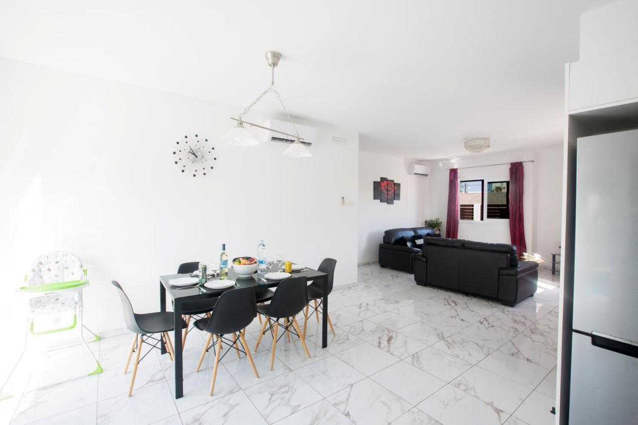 Broadway Villas Protaras Luaran gambar
