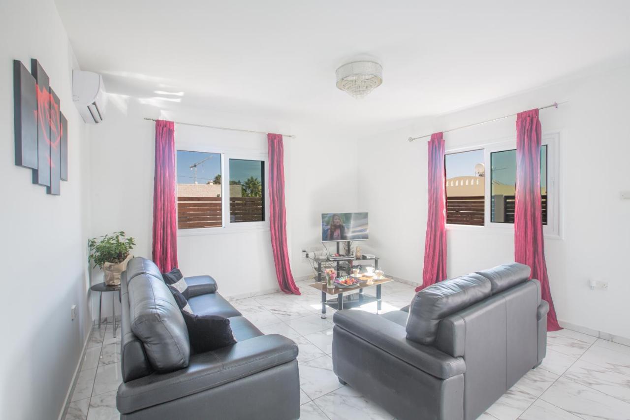 Broadway Villas Protaras Luaran gambar