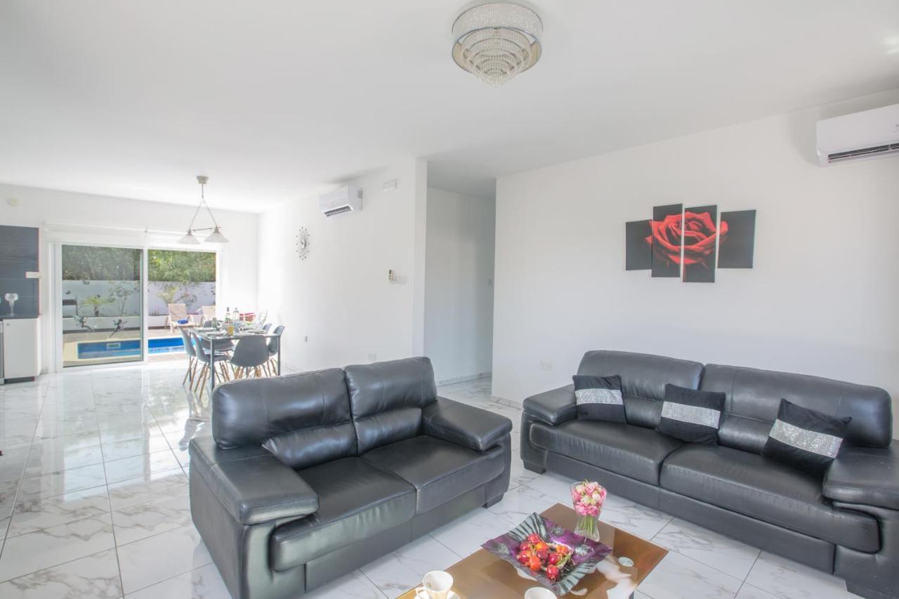 Broadway Villas Protaras Luaran gambar