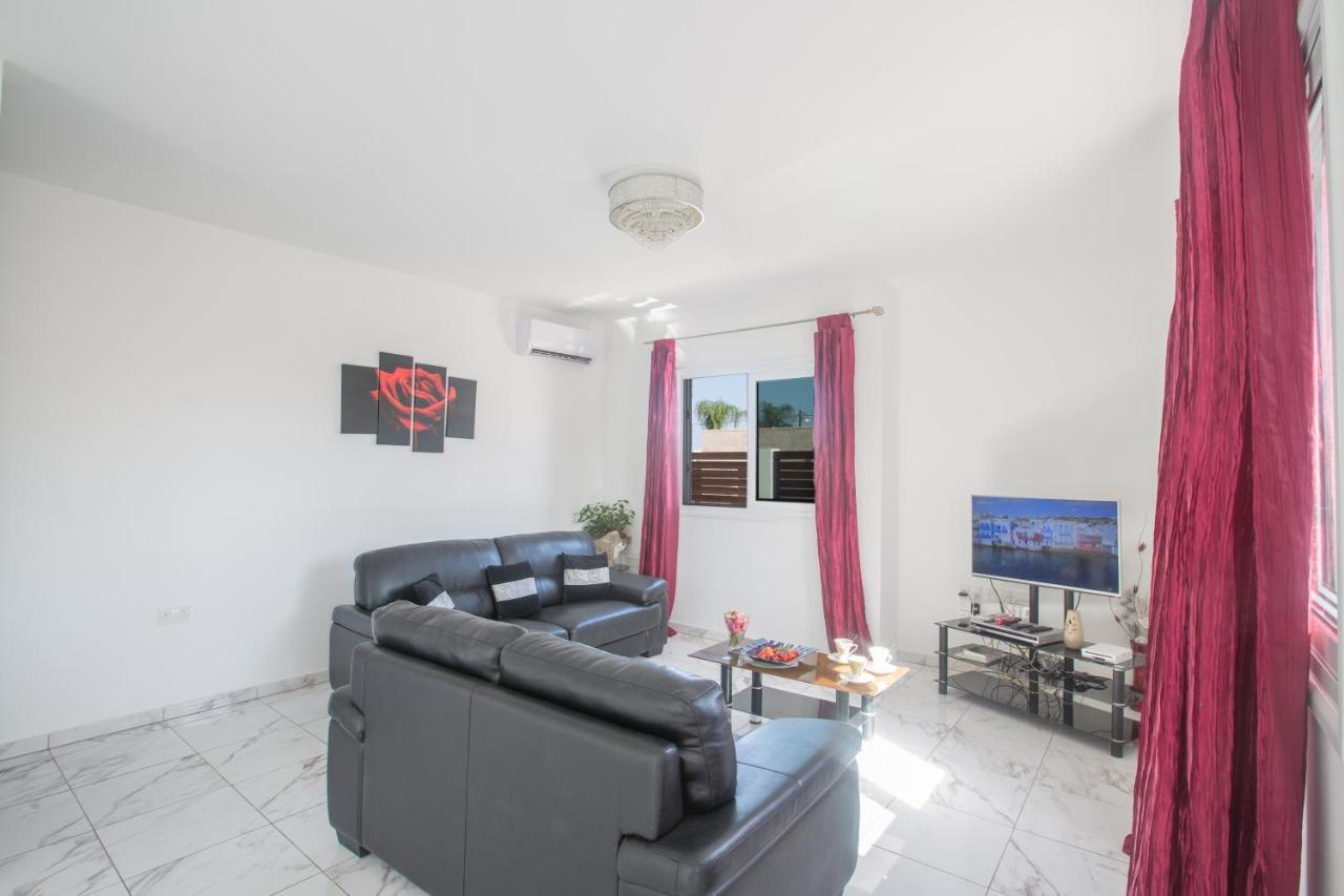 Broadway Villas Protaras Luaran gambar