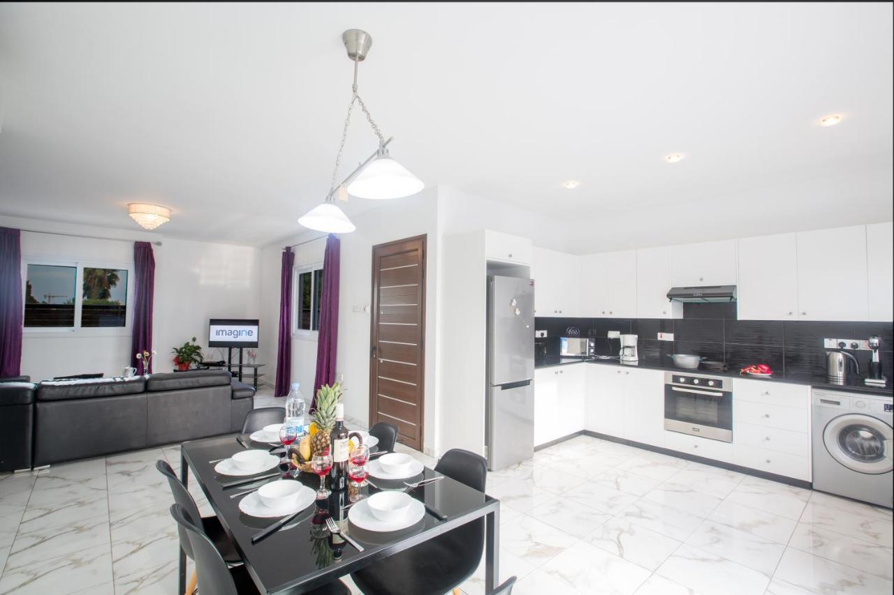 Broadway Villas Protaras Luaran gambar