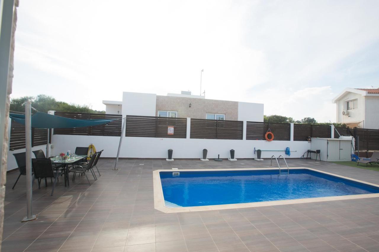 Broadway Villas Protaras Luaran gambar
